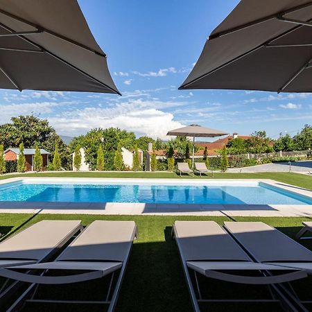 O Cervo Charm House Villa วีลาโนวา เด เซอร์เวย์รา ภายนอก รูปภาพ