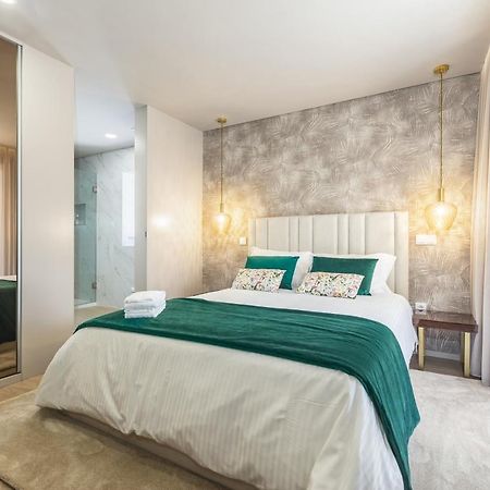 O Cervo Charm House Villa วีลาโนวา เด เซอร์เวย์รา ภายนอก รูปภาพ