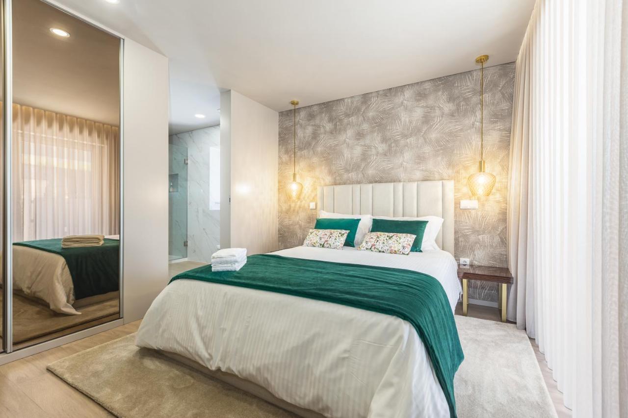 O Cervo Charm House Villa วีลาโนวา เด เซอร์เวย์รา ภายนอก รูปภาพ